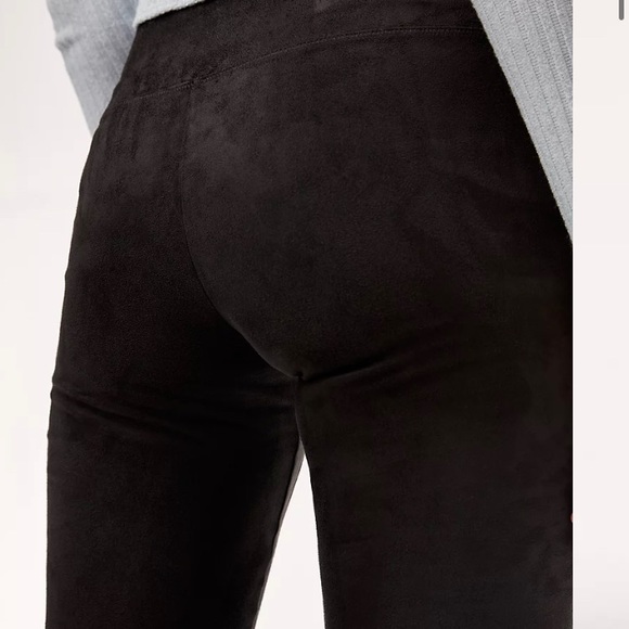 ⭐️Aritzia⭐️vegan suede Daria leggings❤️ - Picture 4 of 14